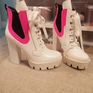 Cape Robbin Electric Neoprene Lace Up Bootie 6.5